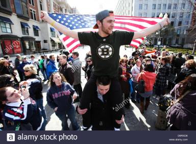 boston-usa-22nd-april-2013-thousands-gather-at-the-memorial-on-boylston-D6RXD6